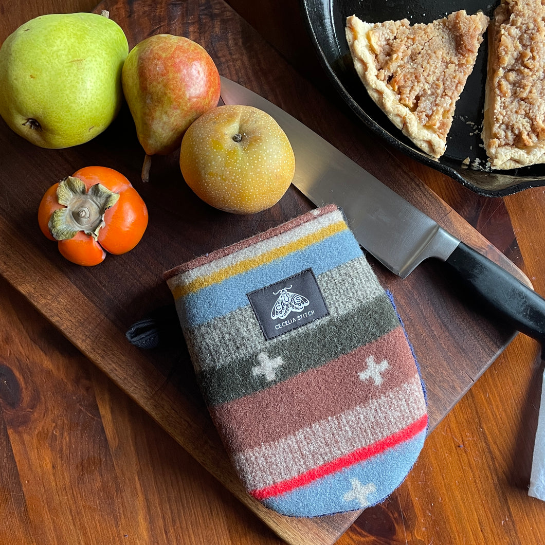 Wool & Canvas Short Oven Mitt - with Pendleton®️